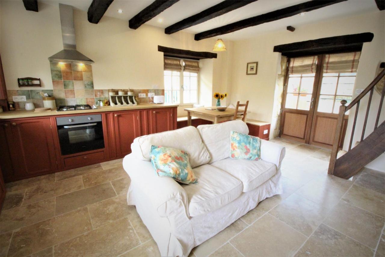 Joli Gite Pour 5 Personnes : Chez Cherrie Saint-Julien-de-Lampon ภายนอก รูปภาพ