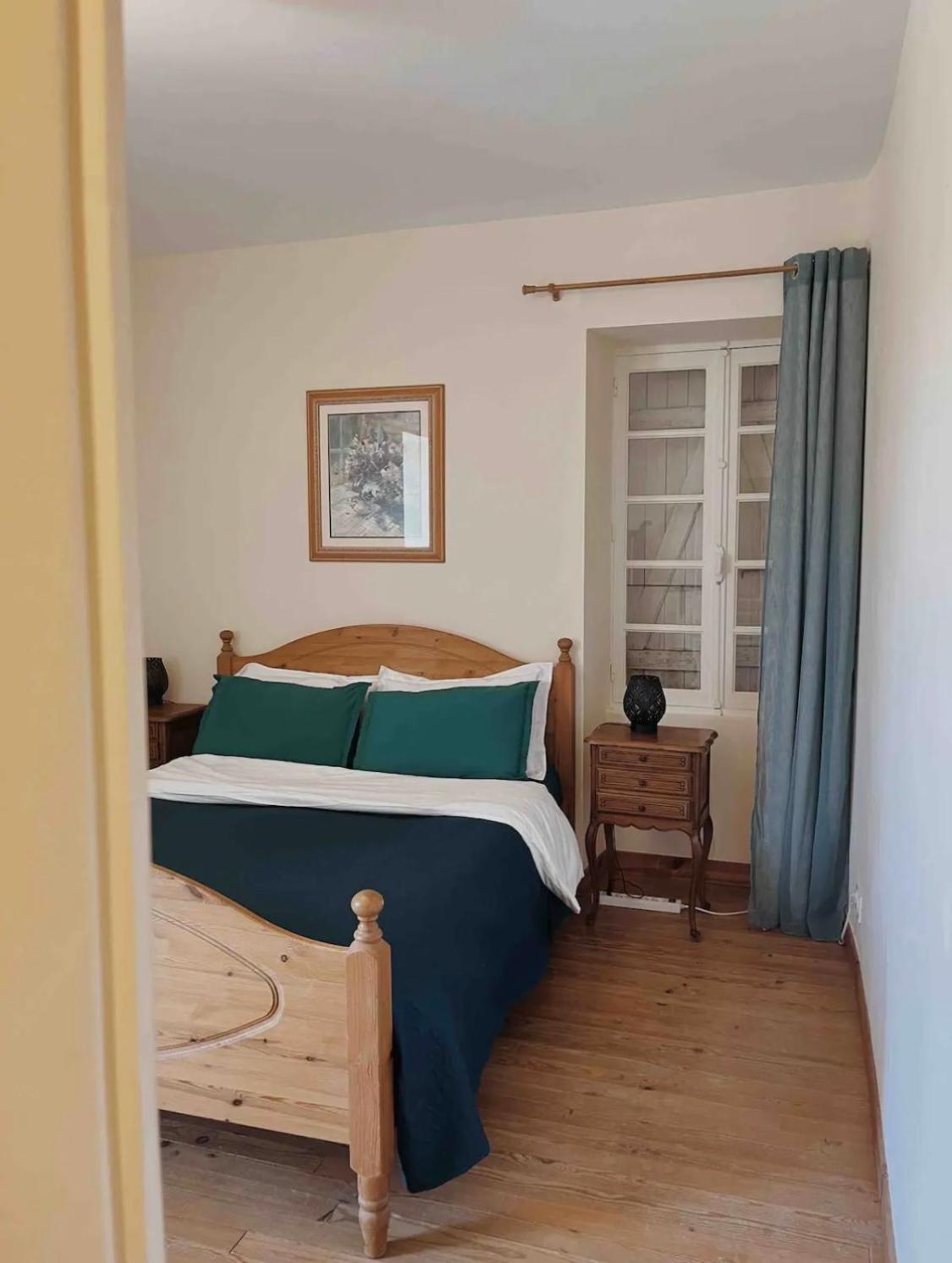Joli Gite Pour 5 Personnes : Chez Cherrie Saint-Julien-de-Lampon ภายนอก รูปภาพ